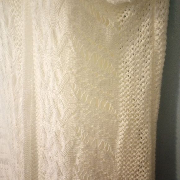 Maurices short sleeve crochet lace open acrylic sweater - Picture 4 of 11